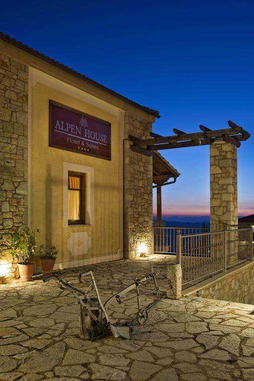 Alpen House Hotel&Suites Arachova Buitenkant foto