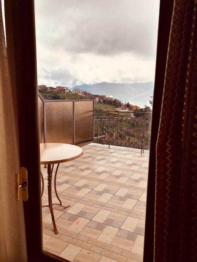 Alpen House Hotel&Suites Arachova Buitenkant foto