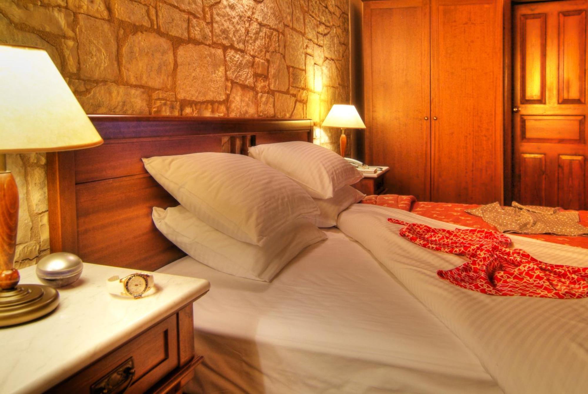 Alpen House Hotel&Suites Arachova Buitenkant foto